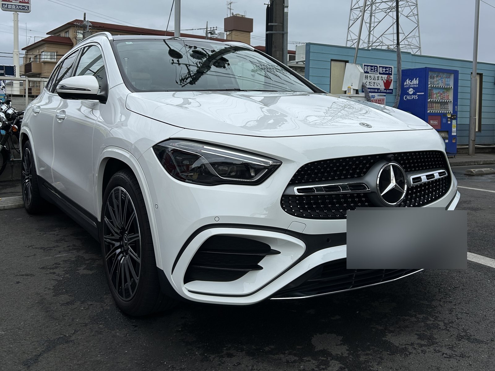 磨きとガラスコーティング施工後のメルセデス・ベンツ GLA